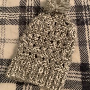 American Eagle Grey & White Knit Beanie